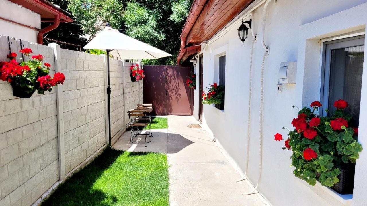 Apartamento Rose Garden House Bucarest Exterior foto